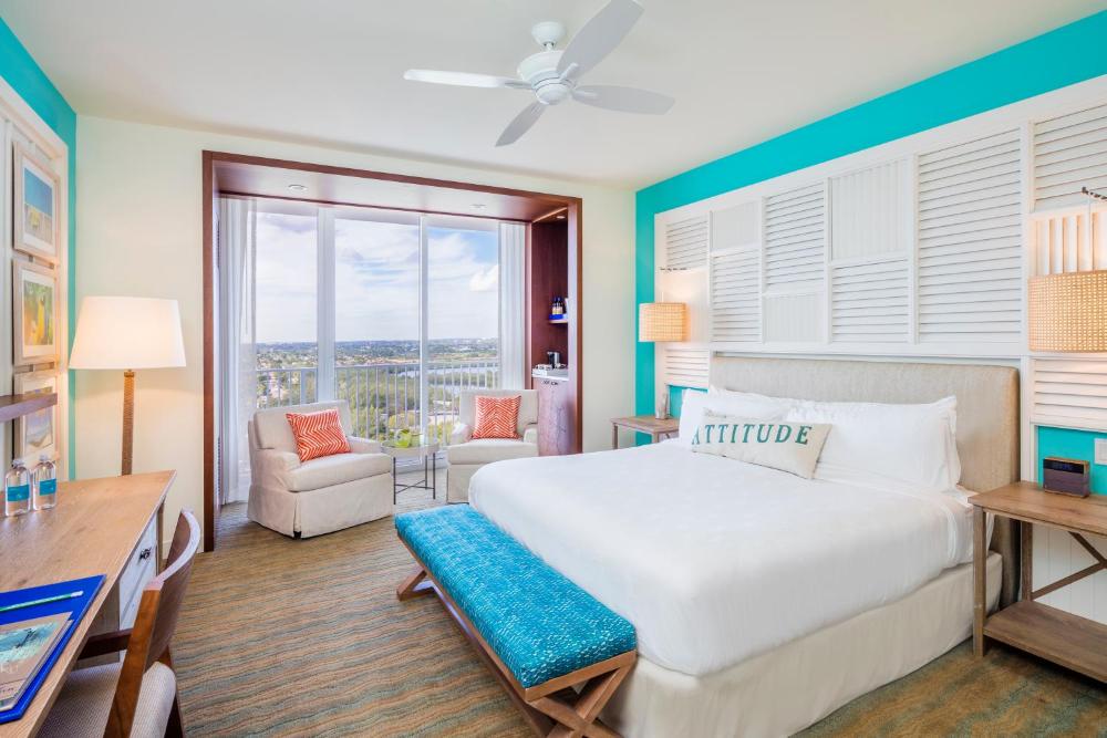 Sunset King Room Intracoastal View interior